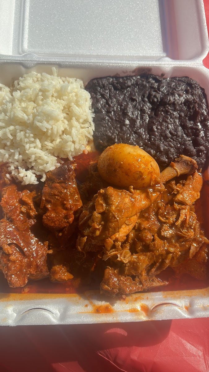 Antojitos Adobado Pacheco
