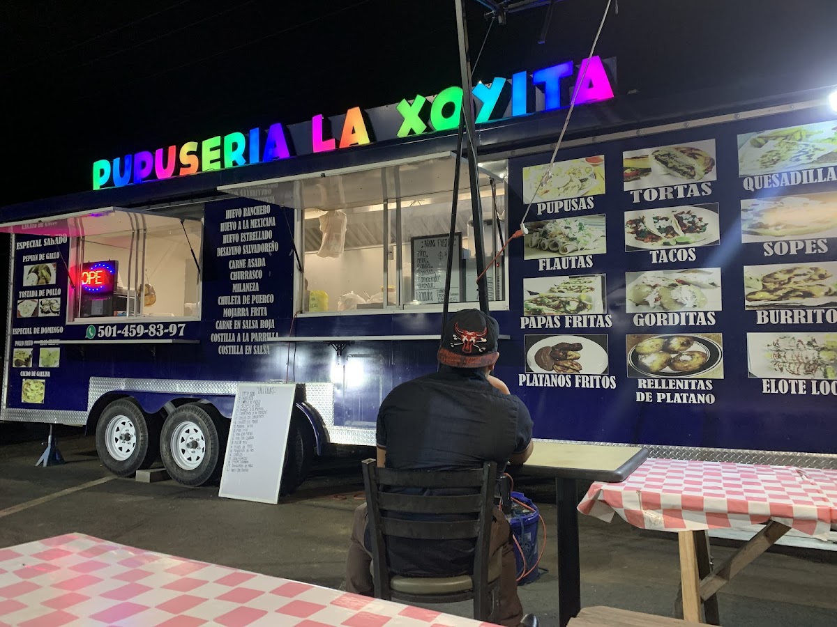 Pupuseria La Xoyita